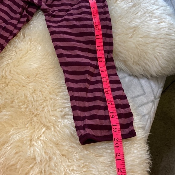 Cable & gauge striped soft tee with button sleeve acents - Picture 7 of 11